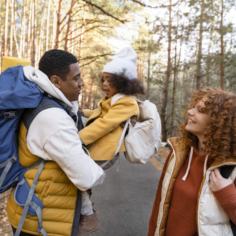 familia-jovem-curtindo-viagens